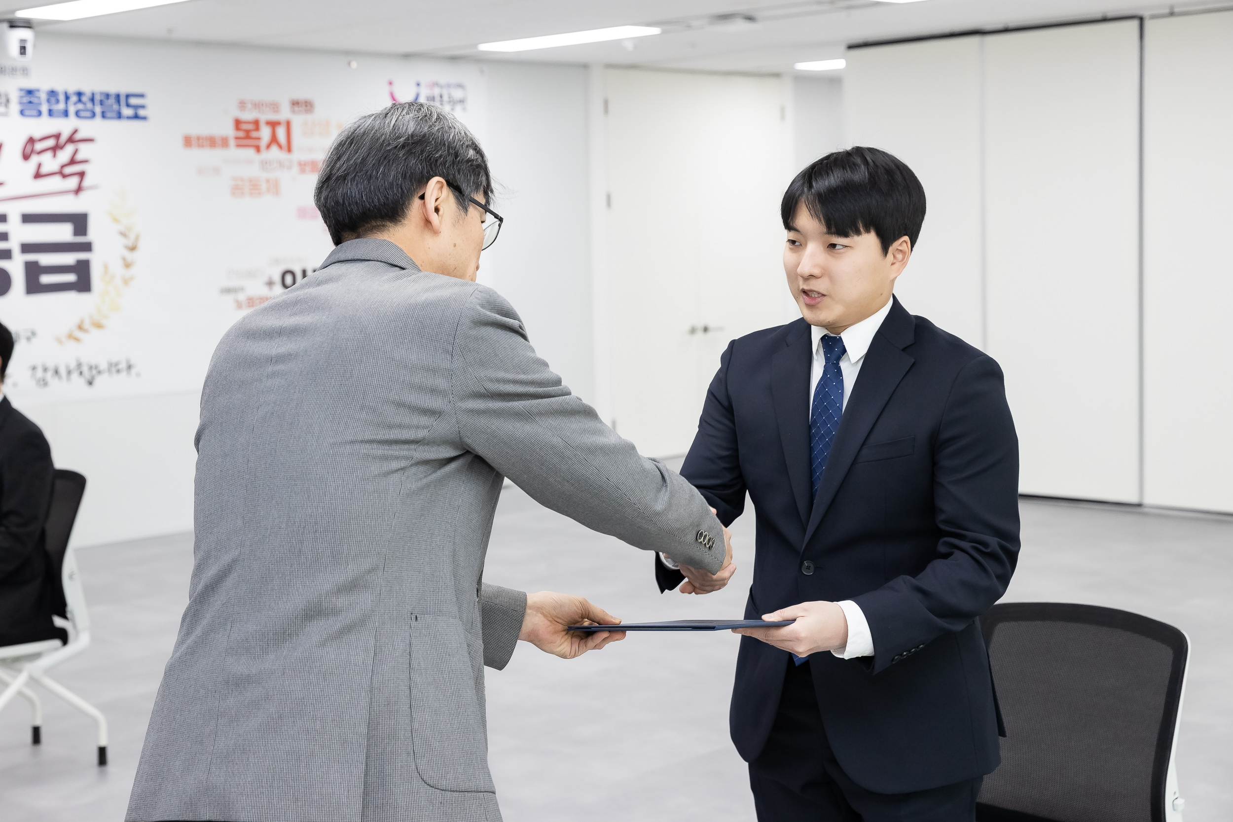 20260123-2026년 상반기 과학기술직 신규임용자 발령장 수여식 20260123-2619_L_180022.jpg