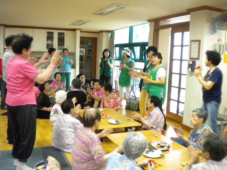 새마을부녀회 경로당 위문 실시(명성경로당)