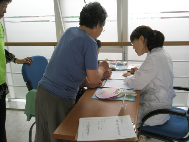 2010.6.17 10:00 어르신 치매예방 상담 및 검진